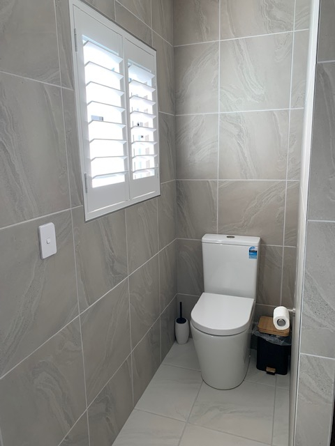 Toilet in de hoofdslaapkamer