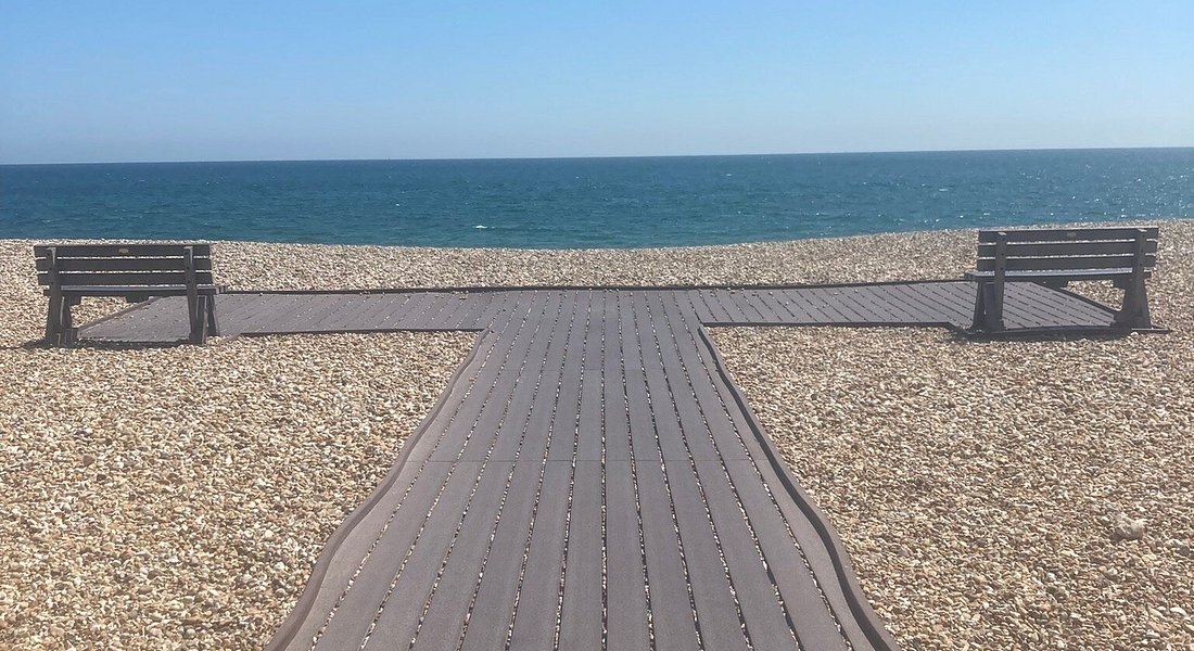 Prachtig karaktervol huis met 4/5 slaapkamers op een privéstrandlandgoed, West Sussex, handig voor Goodwood.