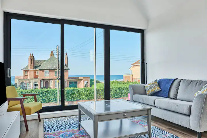 Modern house with sea views Northern Ireland coast. 25 mins to Giants Causeway