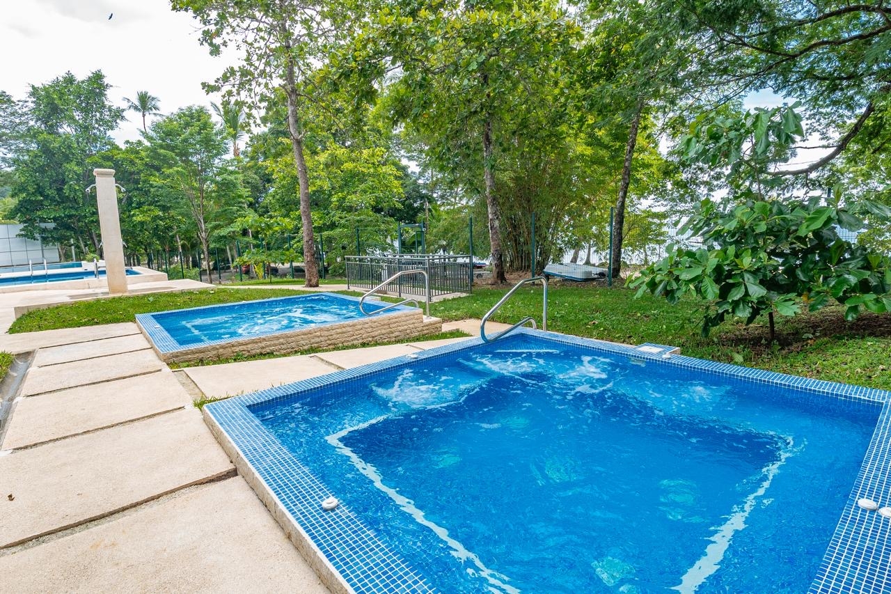 Pura Vida breathtaking ocean view