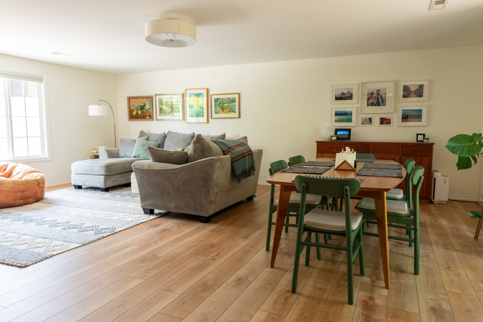 Familiekamer en eetkamer