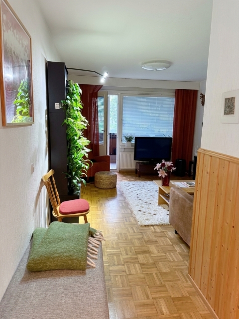 Amplio apartamento de 3 habitaciones junto a la estación de tren y el centro comercial