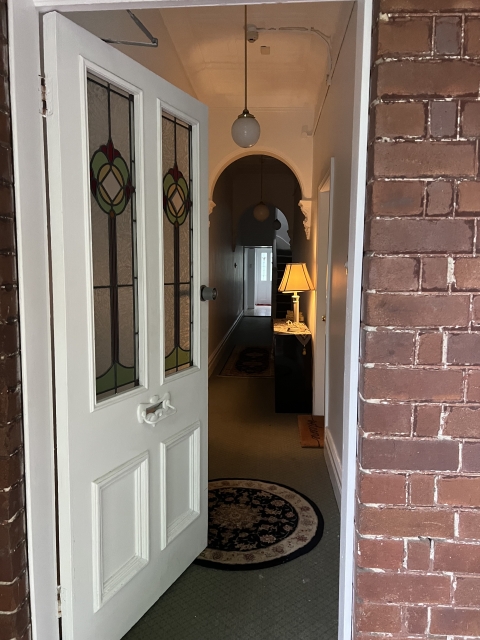 Doce e pequeno boudoir no coração de Kirribilli