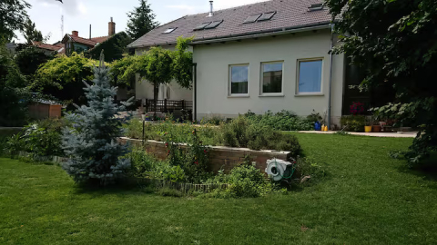 Renoviertes Haus im Zentrum einer Kleinstadt