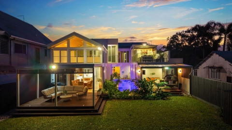 Casa de luxo absoluta à beira-mar
