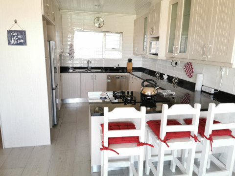 Modern familieappartement dicht bij wereldberoemde surfspots in Jeffreys Bay